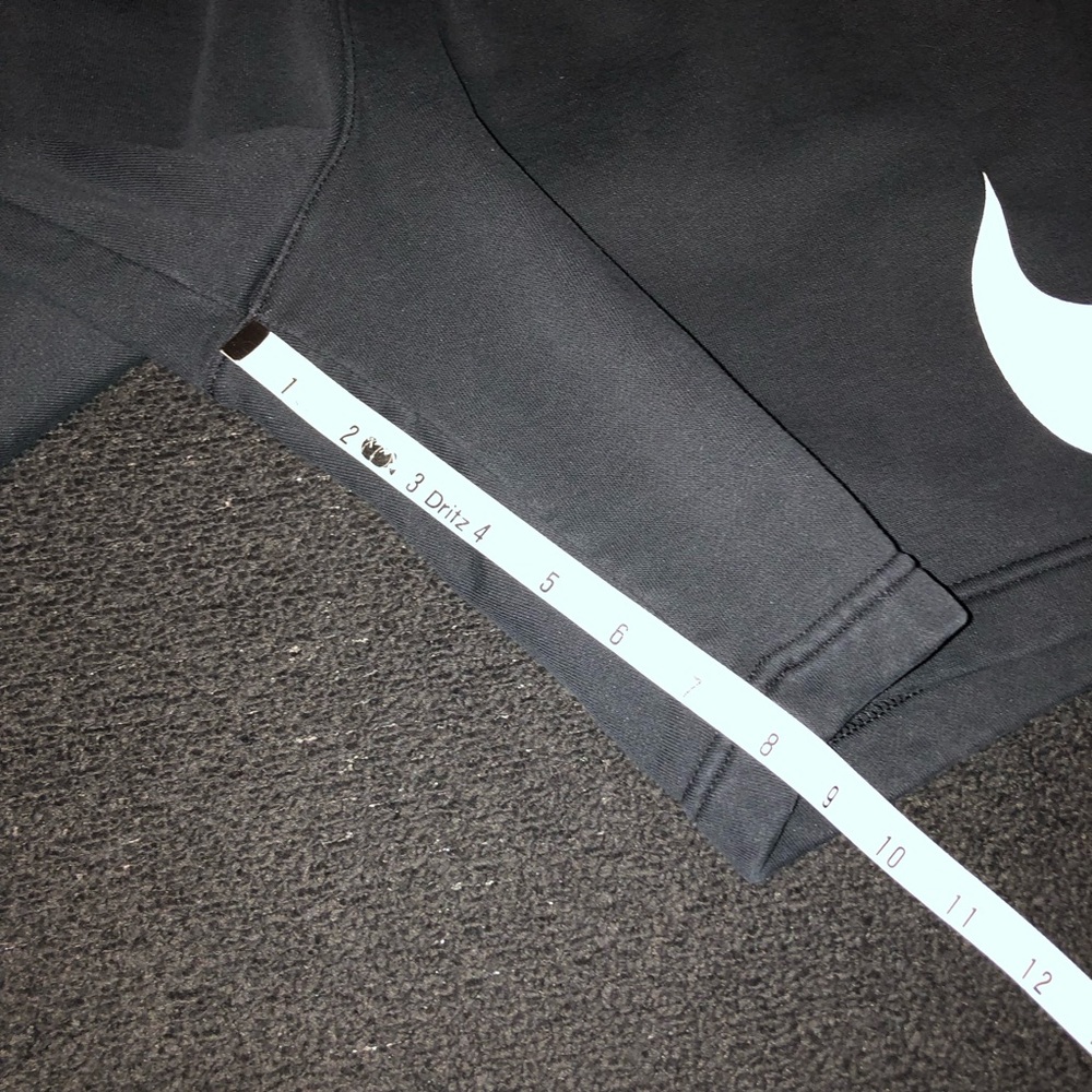 Nike Sweat-shorts. Size Large. Black Color. - Picture 6 of 10